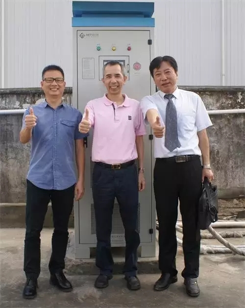 大嶺山鎮詹文光書記為恩億梯充電樁點贊 大嶺山鎮詹文光書記為恩億梯充電樁點贊