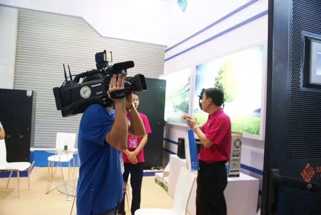 廣東電視臺在恩億梯展廳拍攝報道 廣東電視臺在恩億梯展廳拍攝報道